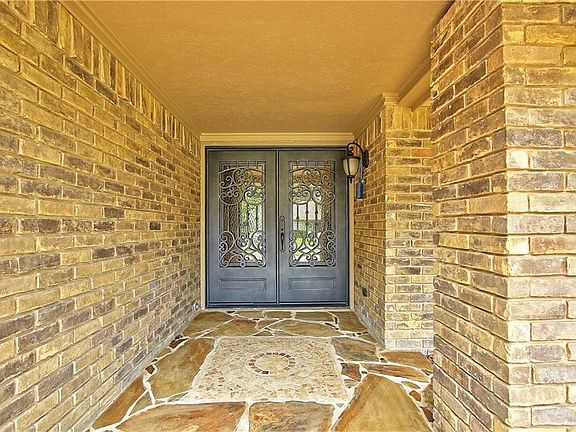 4th image of 6831 Winterwood Ln