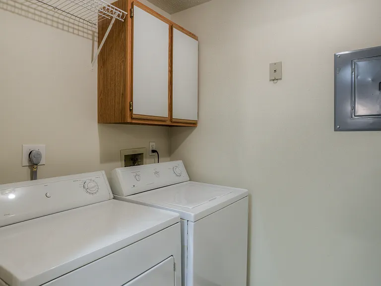 Washer and dryer at Huntington Apartments.