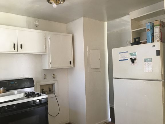 Kitchen with Fridge & Stove