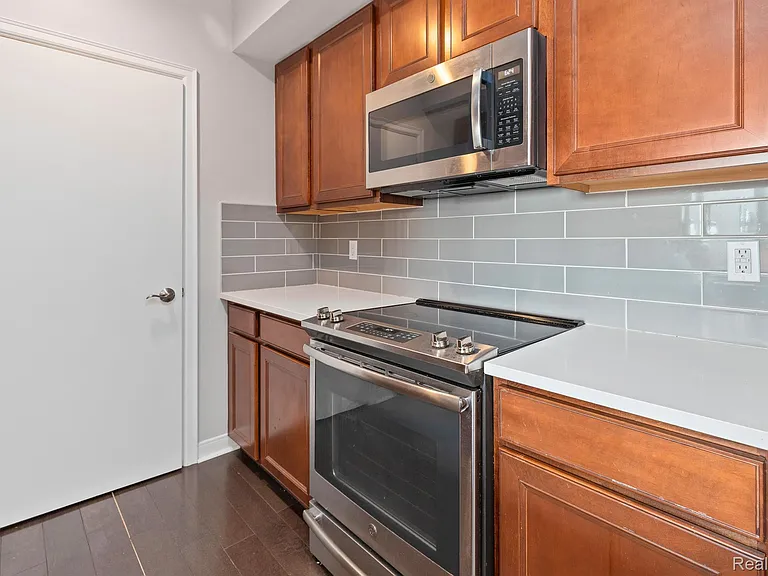 525 W Lafayette Blvd #13C — Photo 7