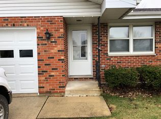 104 N Menominee Dr, Minooka, IL 60447