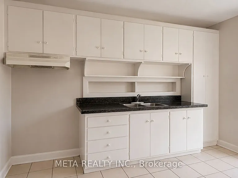 540 McCowan Rd #MAIN FLOOR — Photo 7