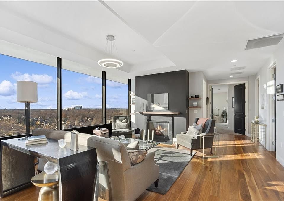 1st image of 700 W 31st St Suite 705