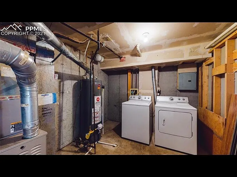 4383 Hawks Lookout Ln — Photo 1