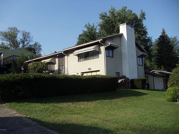 2nd image of 230 Brown St S