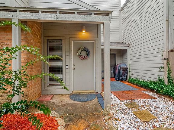 2nd image of 1622 Prairie Grove Dr #204