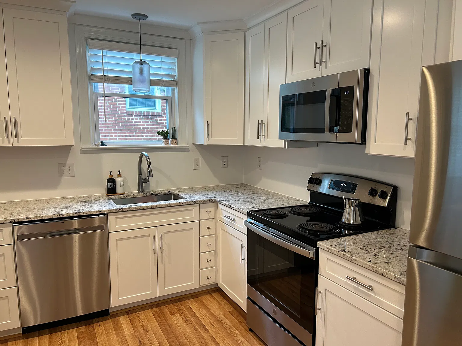 2 bed, 1273 sqft, $2,850 — Photo 4