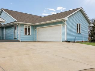 604 SE Tower Ct, Ankeny, IA 50021