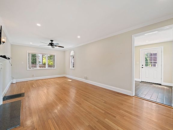 4th image of 3 Moreland Rd