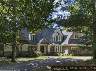 2 Hemlock Ln, Falmouth, ME 04105