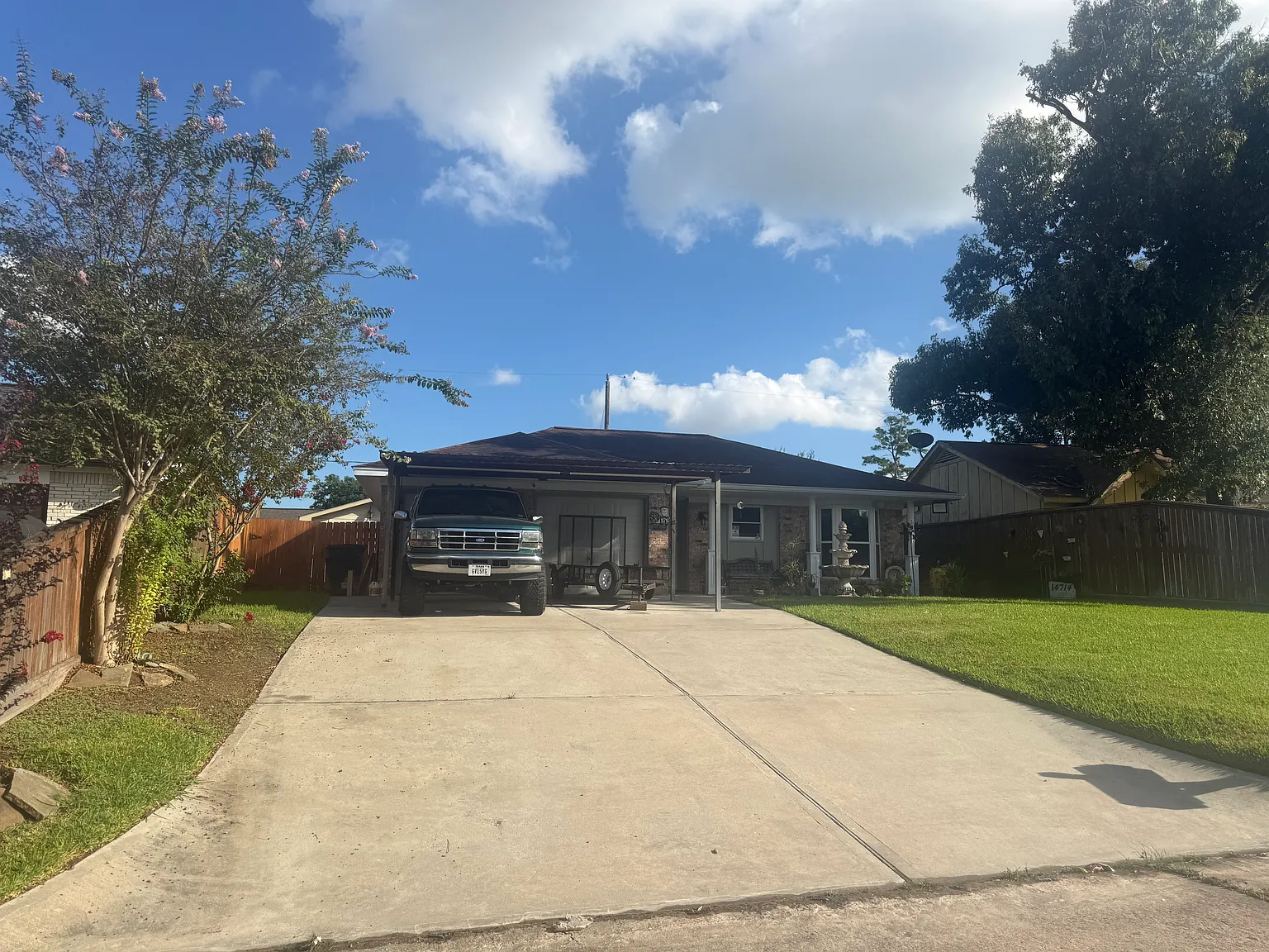 3 bed, 1.5 bath, 1117 sqft, $1,800 — Photo 2