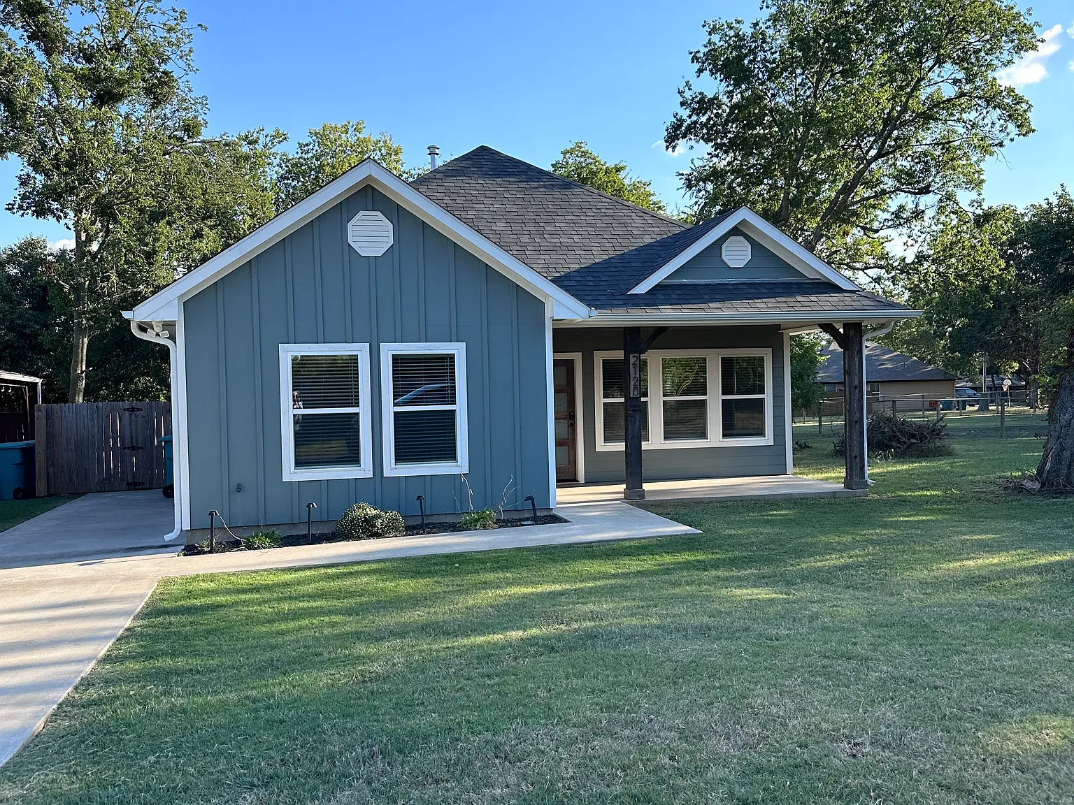 3 bed, 1330 sqft, $1,600 — Photo 1