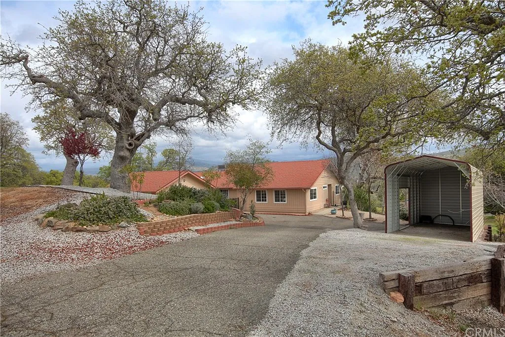 30301 Corral Dr photo 1