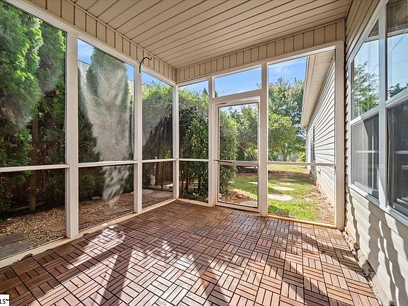 2nd image of 609 Summerville Way