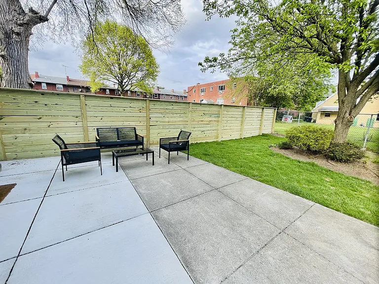 323 Gross St — Photo 25