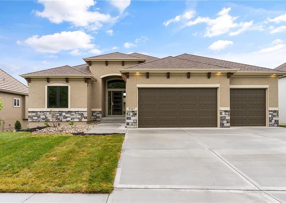 4367 NE Hideaway Dr, Lees Summit, MO 64064 | Zillow