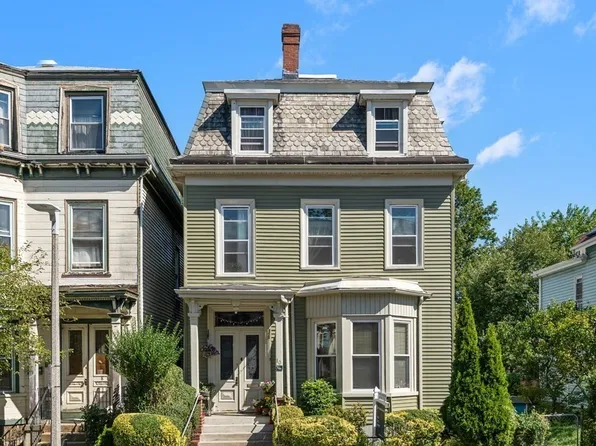 10 Woodbine St, Roxbury, MA 02119