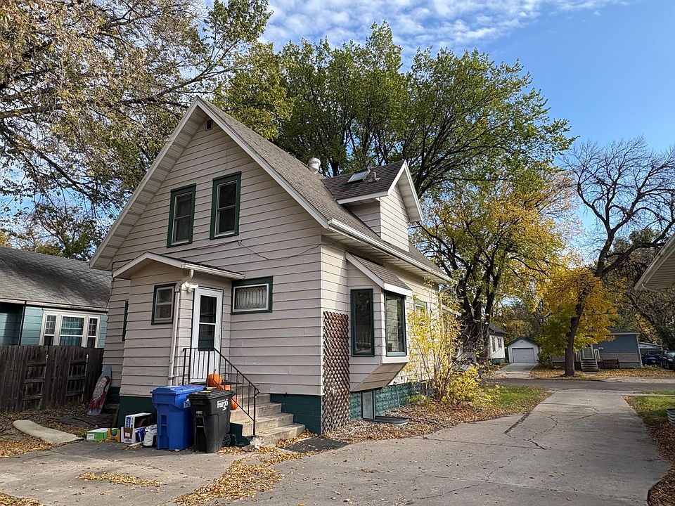 2nd image of 1012 12th St N