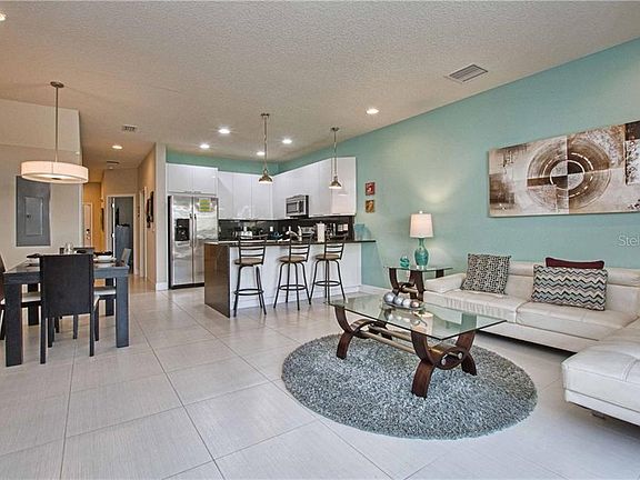 4th image of 1445 Retreat Cir #1445
