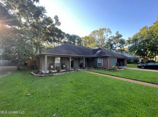 124 Timbercrest Dr, Ridgeland, MS 39157