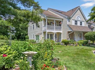 41 Millholland Dr W, Fishkill, NY