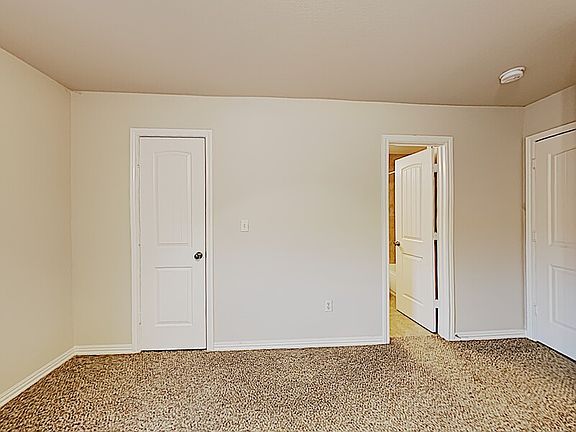 5th image of 703 E College Ave