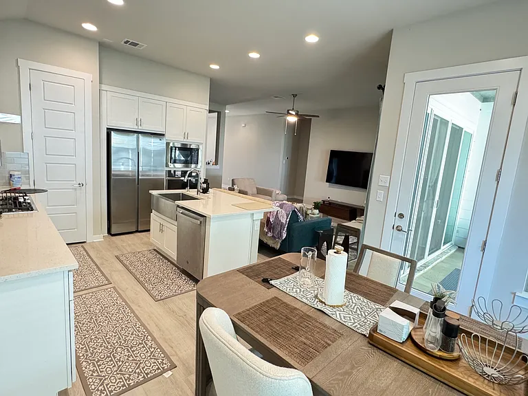 1310 Stone Manor Trl — Photo 16