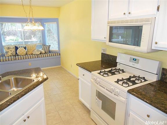 3rd image of 5755 River Run Cir