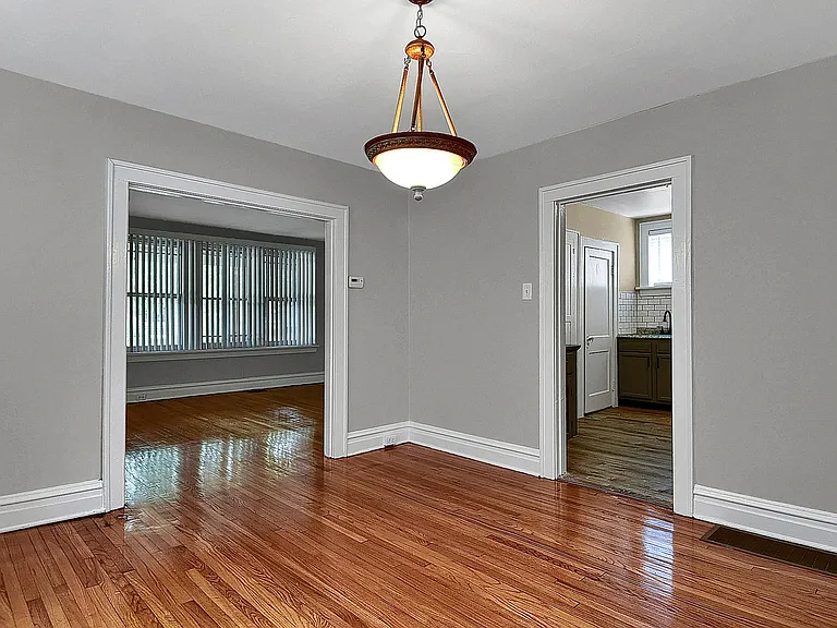 (801) 7009 Amherst Ave — Photo 7