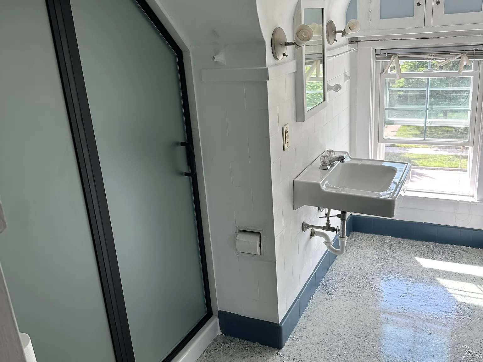 5 bed, 2100 sqft, $575 — Photo 4