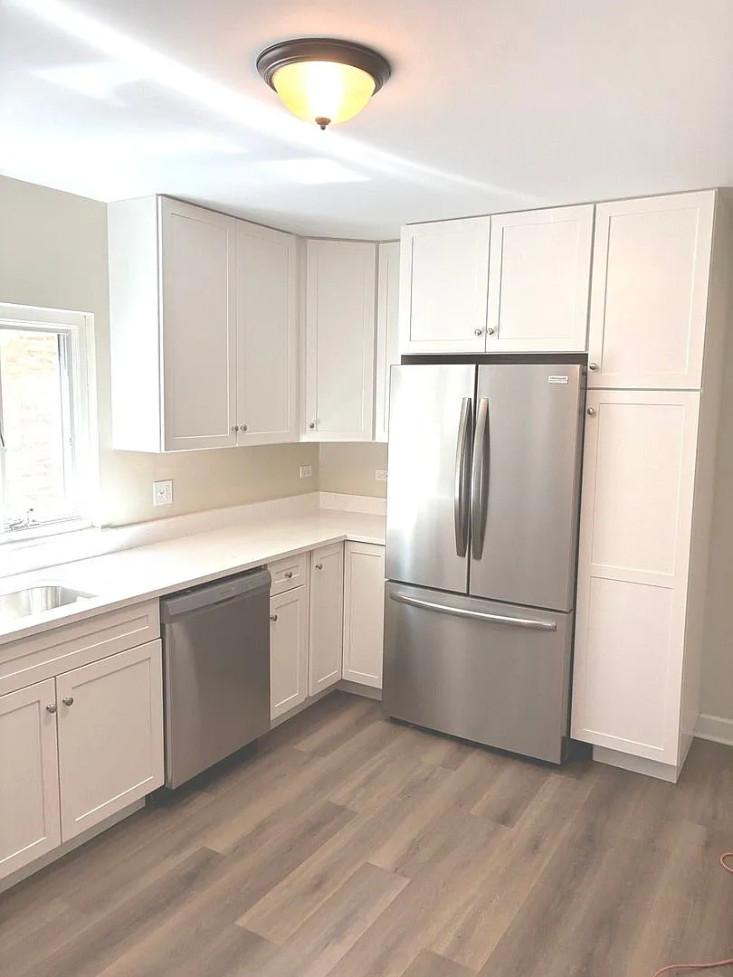 2 bed, 1000 sqft, $1,900 — Photo 3