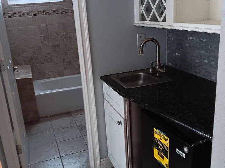 2390 E Vassar Ave — Photo 18