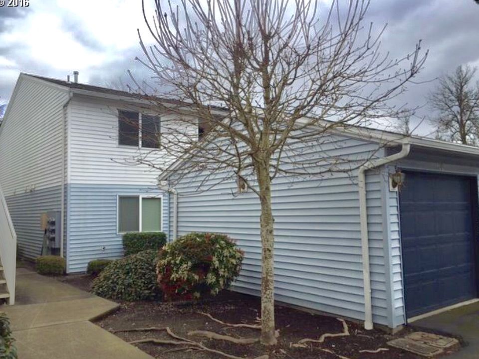 1st image of 4000 NE 109th Ave Unit 200