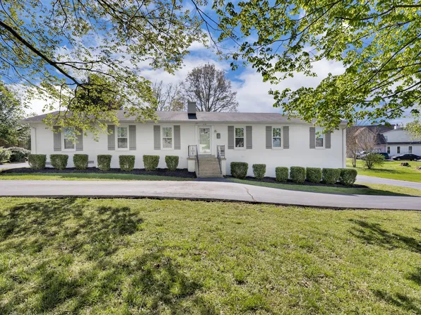 410 Shawnee Dr, Columbia, TN 38401