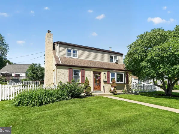 718 Pearl Ave, Morton, PA 19070