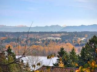 9217 SE 61st St, Mercer Island, WA 98040