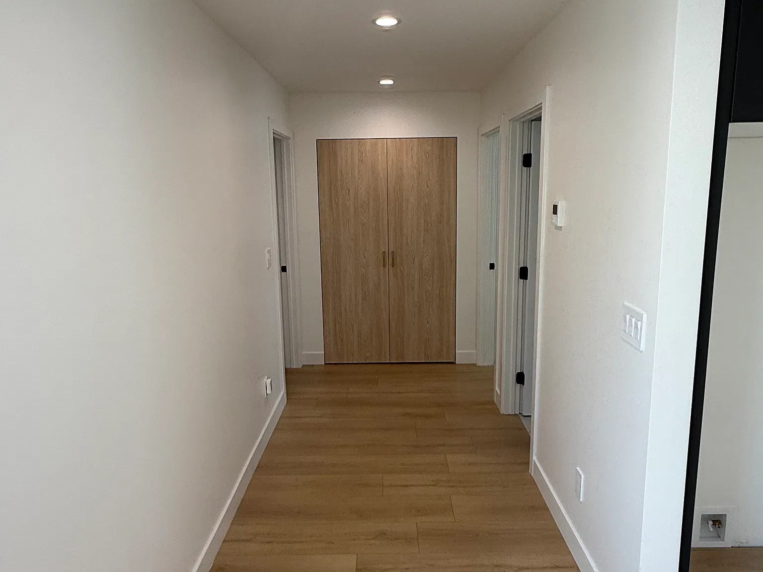 2 bed, 1000 sqft, $3,700 — Photo 4