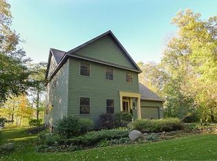 411B Ridge Rd, Osceola, WI 54020