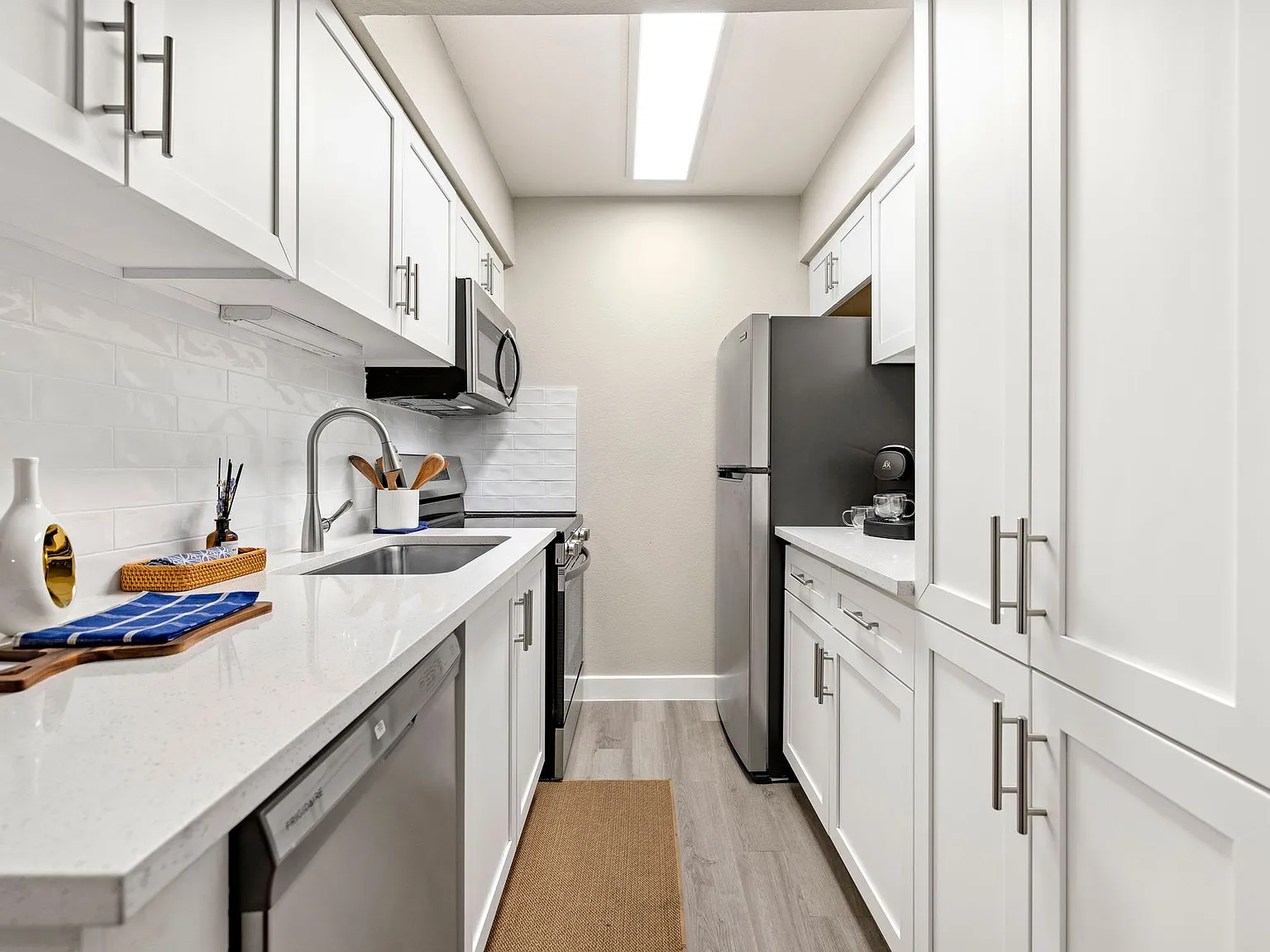 The Halston Apartments — Photo 1