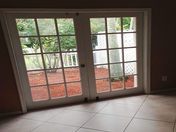 3rd image of 7945 NW 50th St
