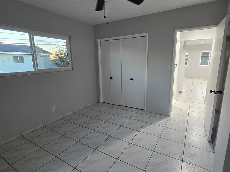 736 S Eastmont Ave #7 — Photo 15