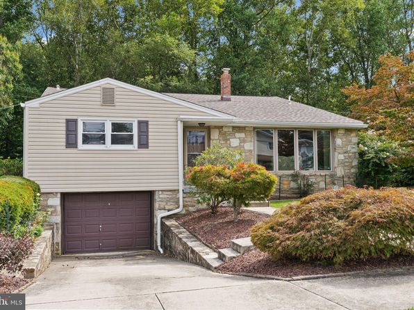 142 Greycourt Rd, Philadelphia, PA 19115