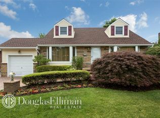 21 Deborah Rd, Syosset, NY 11791