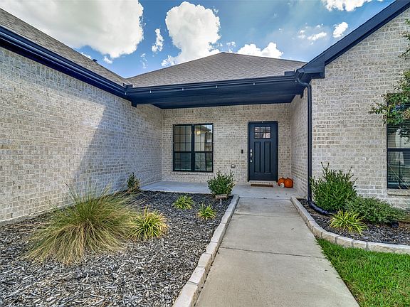 2nd image of 320 Community Dr