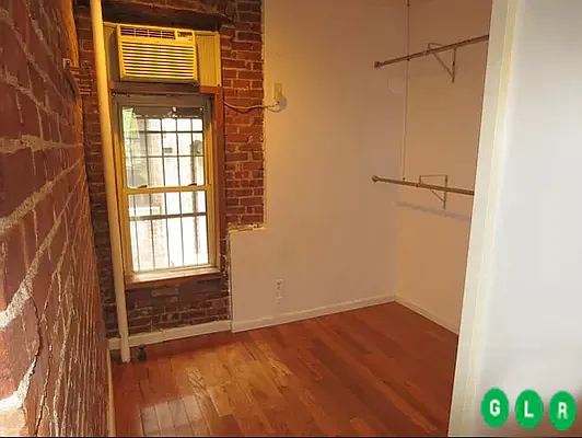 Rented by Green Line Realty | media 11