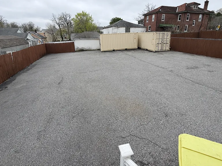 2702 Lancaster Ave — Photo 24
