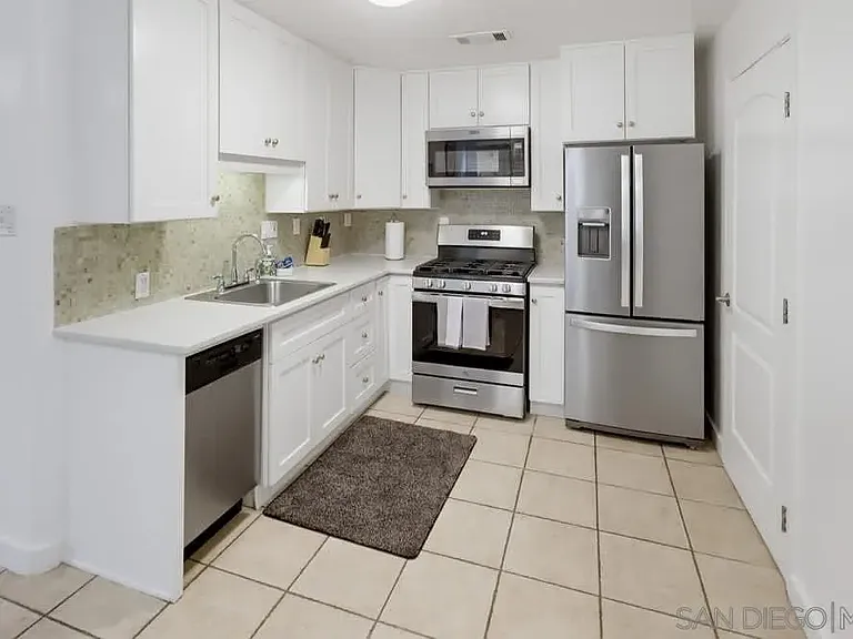 1920 Gardena Pl — Photo 10