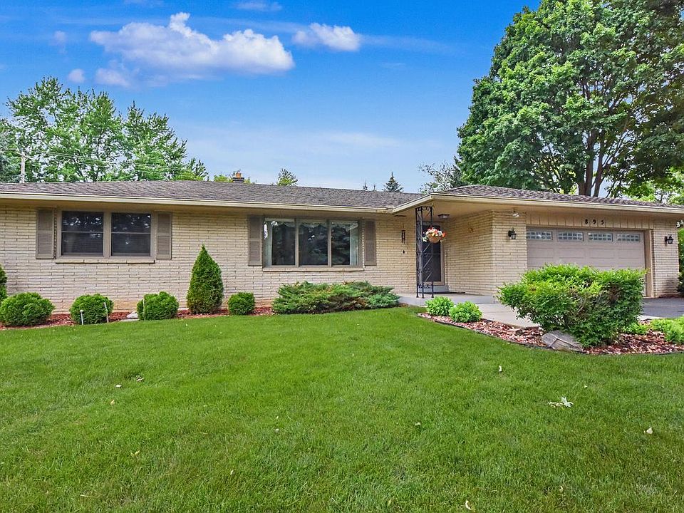 1st image of 895 Copenhill DRIVE