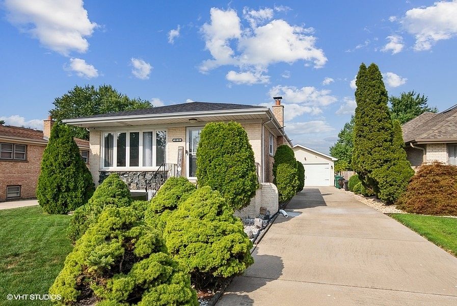 8320 Menard Ave, Burbank, IL 60459 Zillow