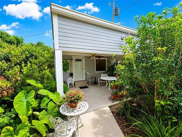 134 Metairie Ct #B — Photo 3